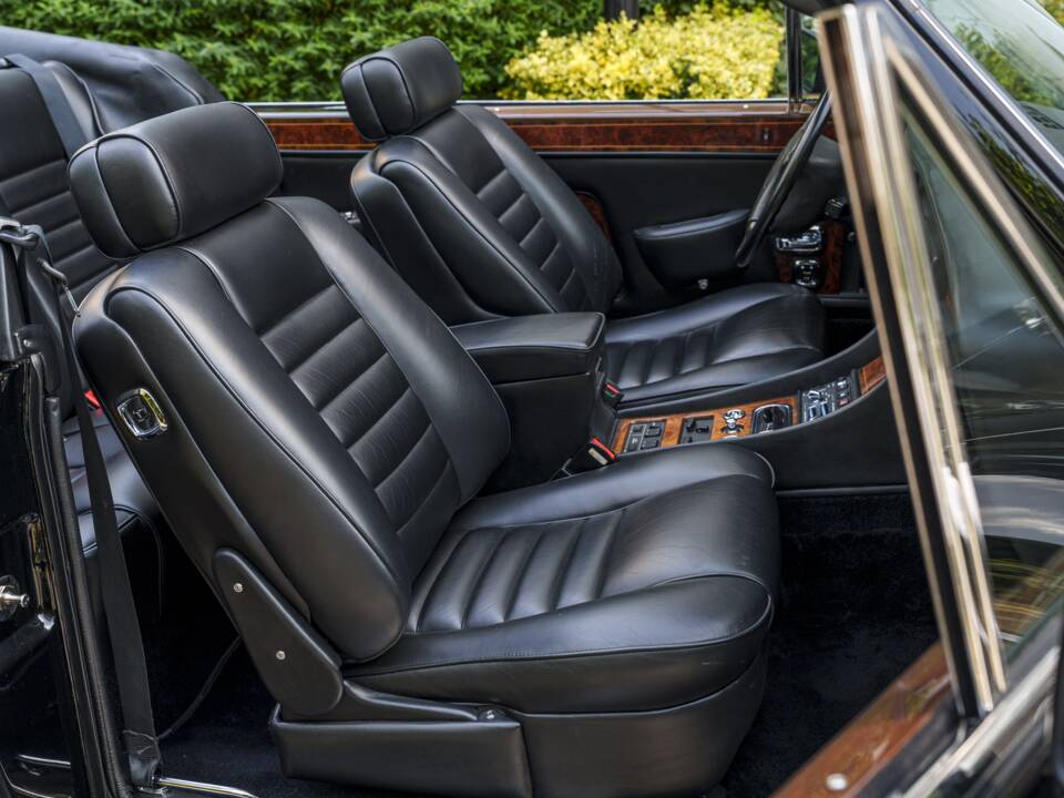 Image 27/32 de Bentley Continental (1993)