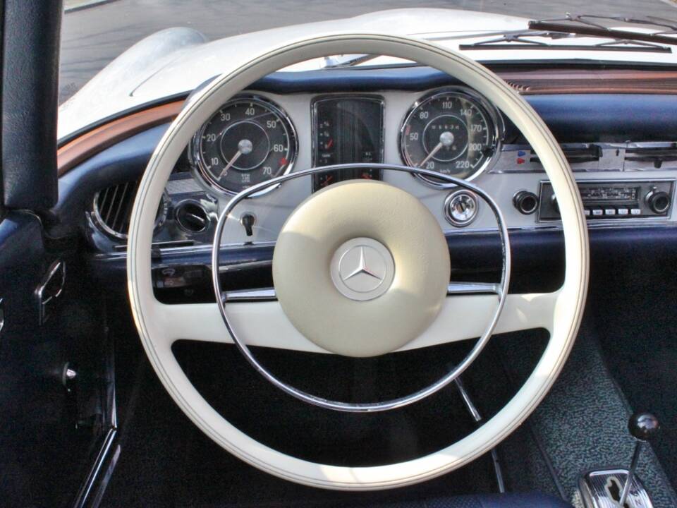 Bild 10/28 von Mercedes-Benz 280 SL (1968)