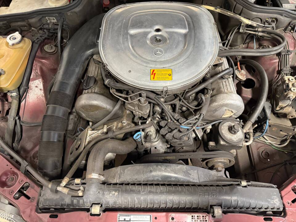 Image 5/18 of Mercedes-Benz 500 SE (1985)