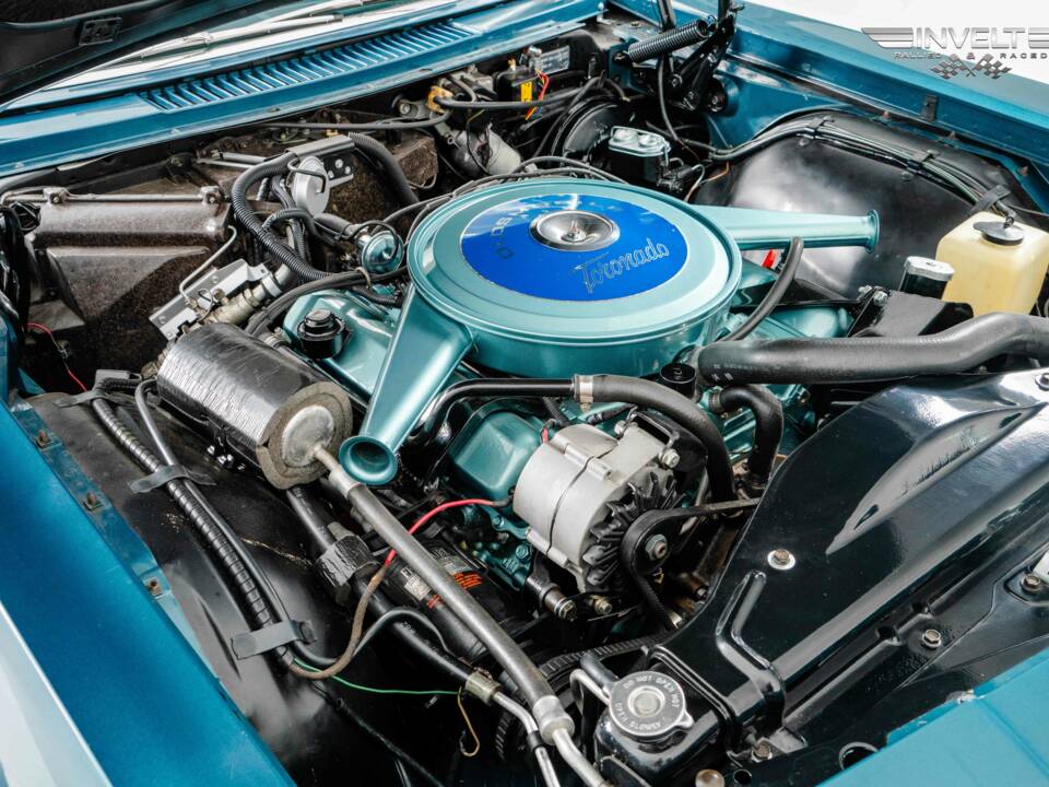 Image 16/16 of Oldsmobile Toronado (1967)