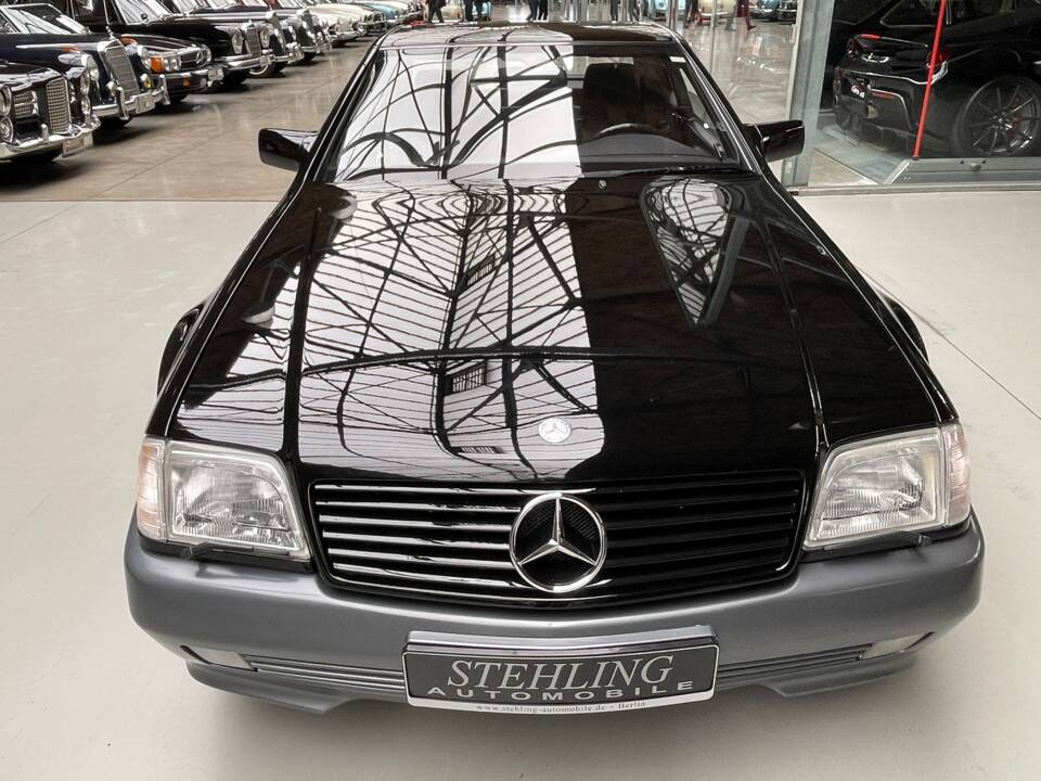 Image 7/53 of Mercedes-Benz 500 SL (1992)