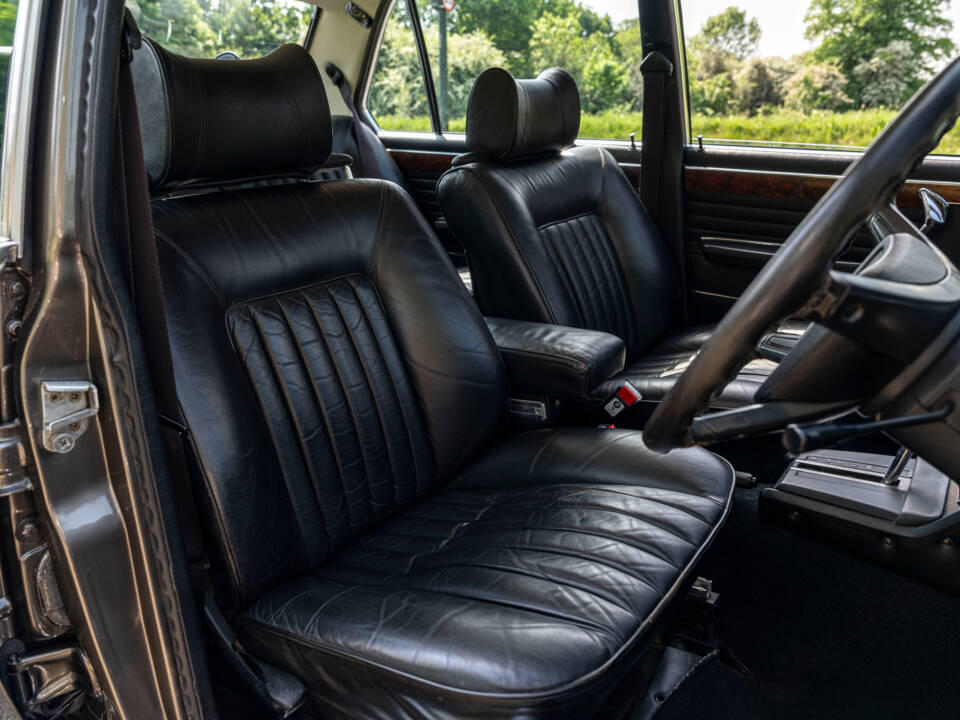 Afbeelding 21/29 van BMW 3,3 L (1975)