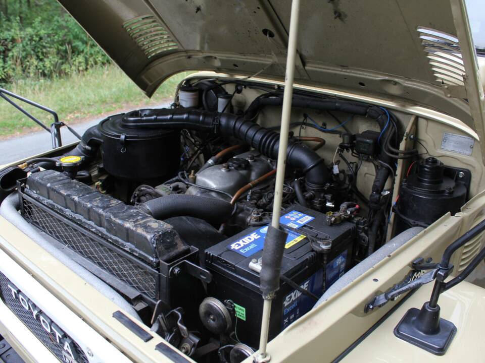Bild 14/15 von Toyota Landcruiser FJ 45 (1984)