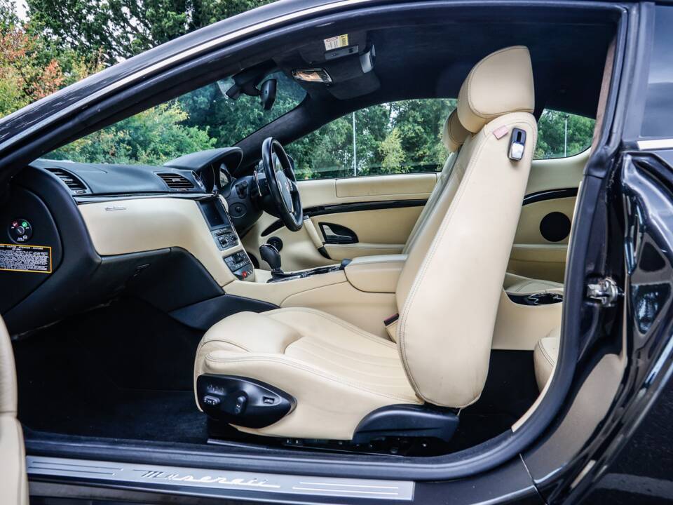 Image 35/43 of Maserati GranTurismo 4.2 (2008)