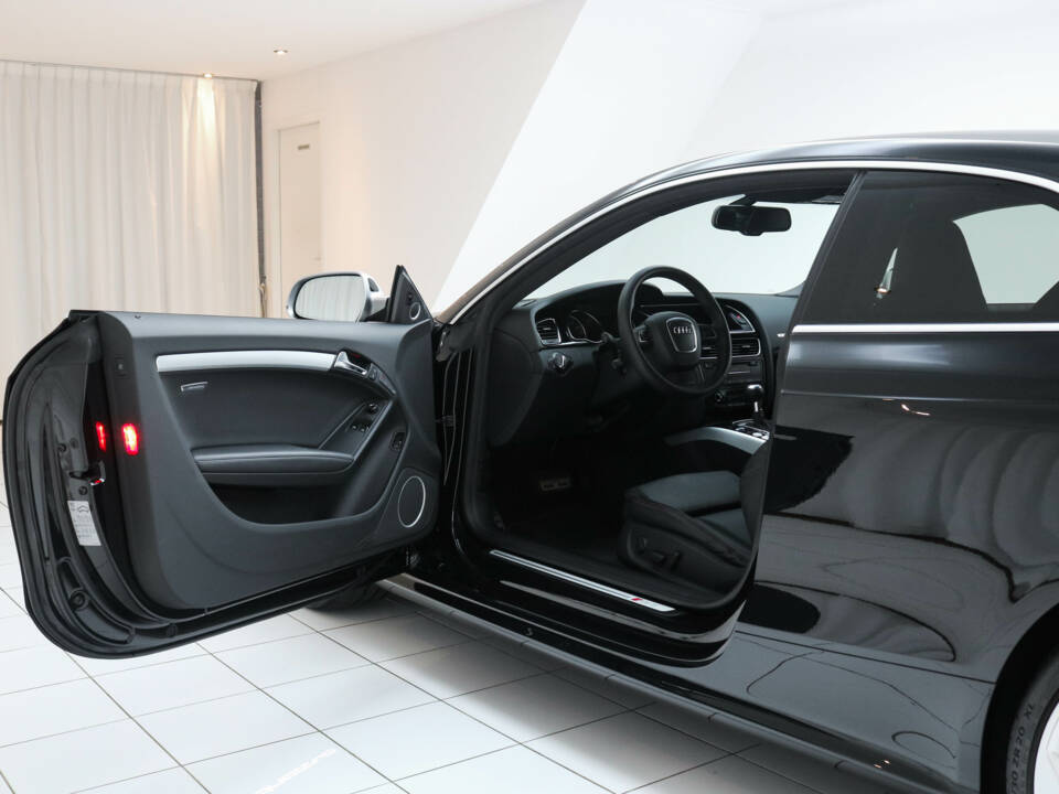 Image 4/13 de Audi RS5 (2011)
