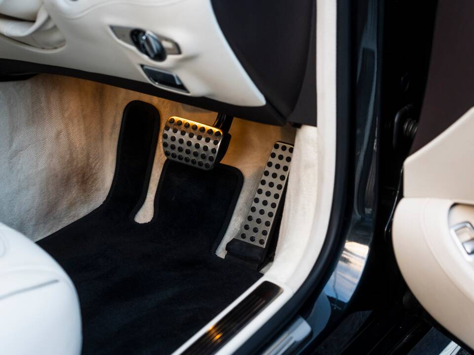 Image 32/48 of Mercedes-Benz S 63 AMG S 4MATIC (2018)