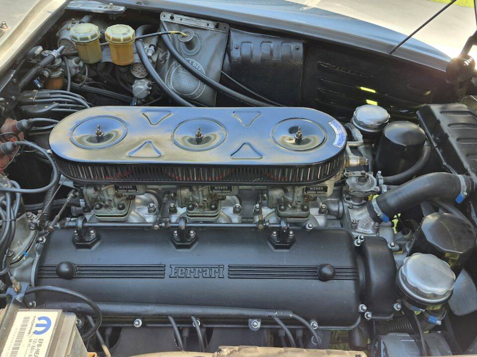 Imagen 56/66 de Ferrari 330 GT 2+2 (1964)