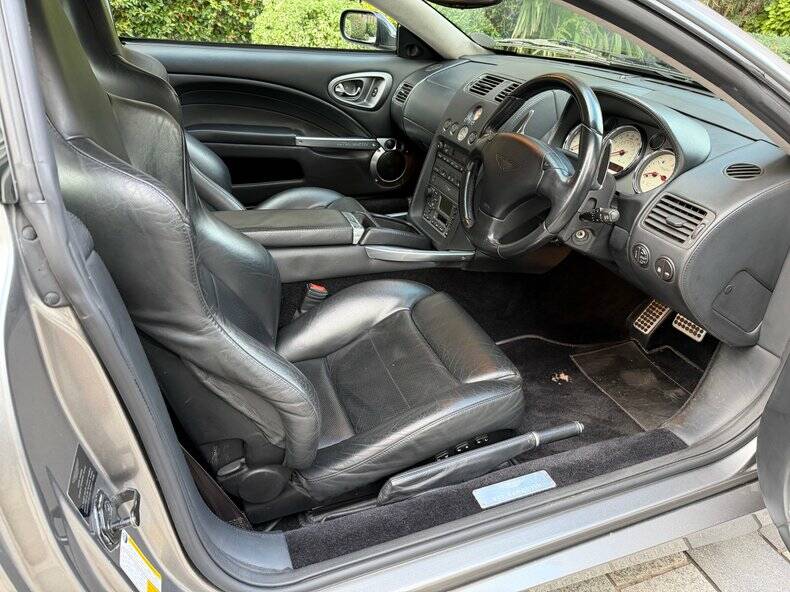 Image 11/49 of Aston Martin V12 Vanquish S (2005)