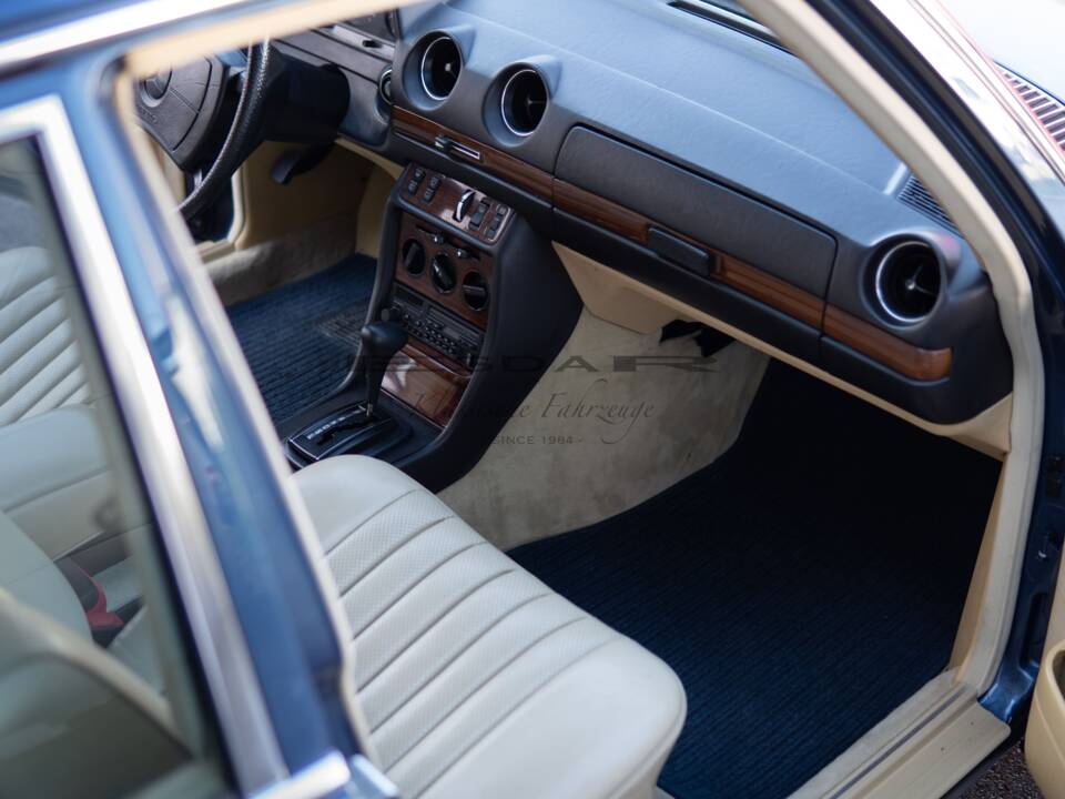 Bild 5/36 von Mercedes-Benz 280 TE (1981)