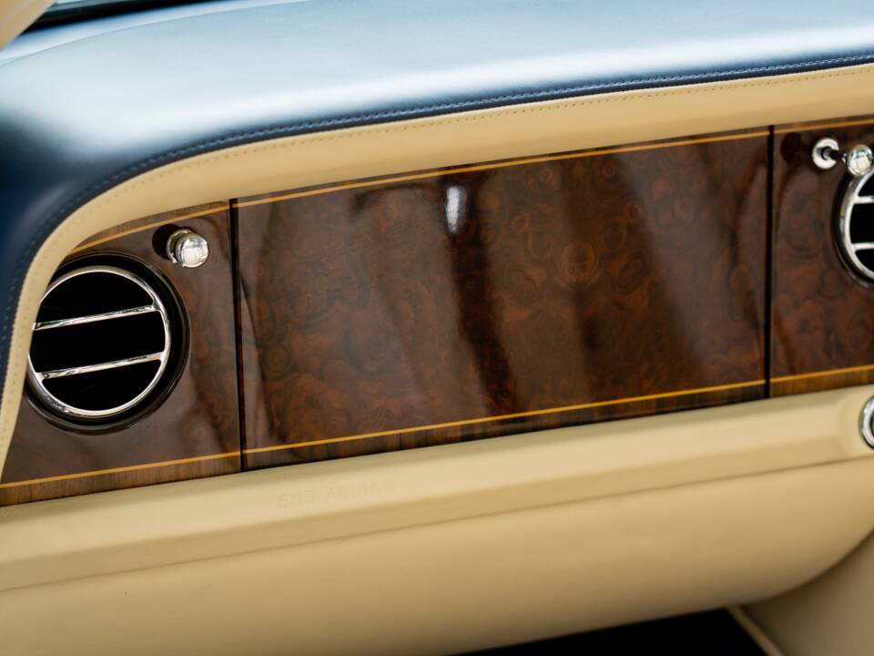 Bild 16/50 von Rolls-Royce Corniche V (2001)