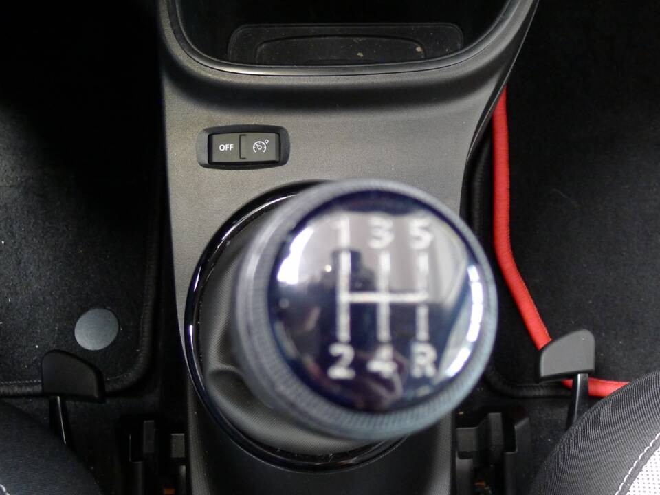 Imagen 6/39 de Renault Twingo 1.0 SCe 65 (2022)