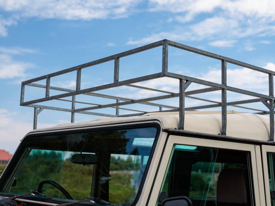 Afbeelding 43/50 van Land Rover Defender 110 (1983)