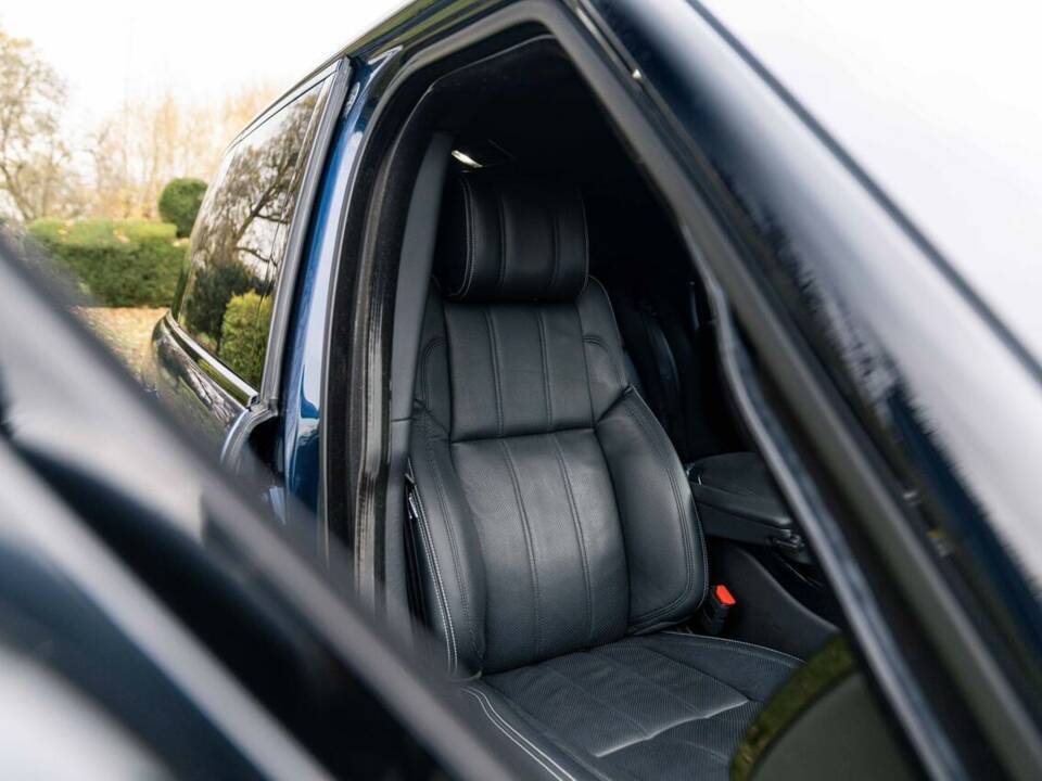 Image 13/38 of Land Rover Range Rover V8 SV Autobiography (2016)