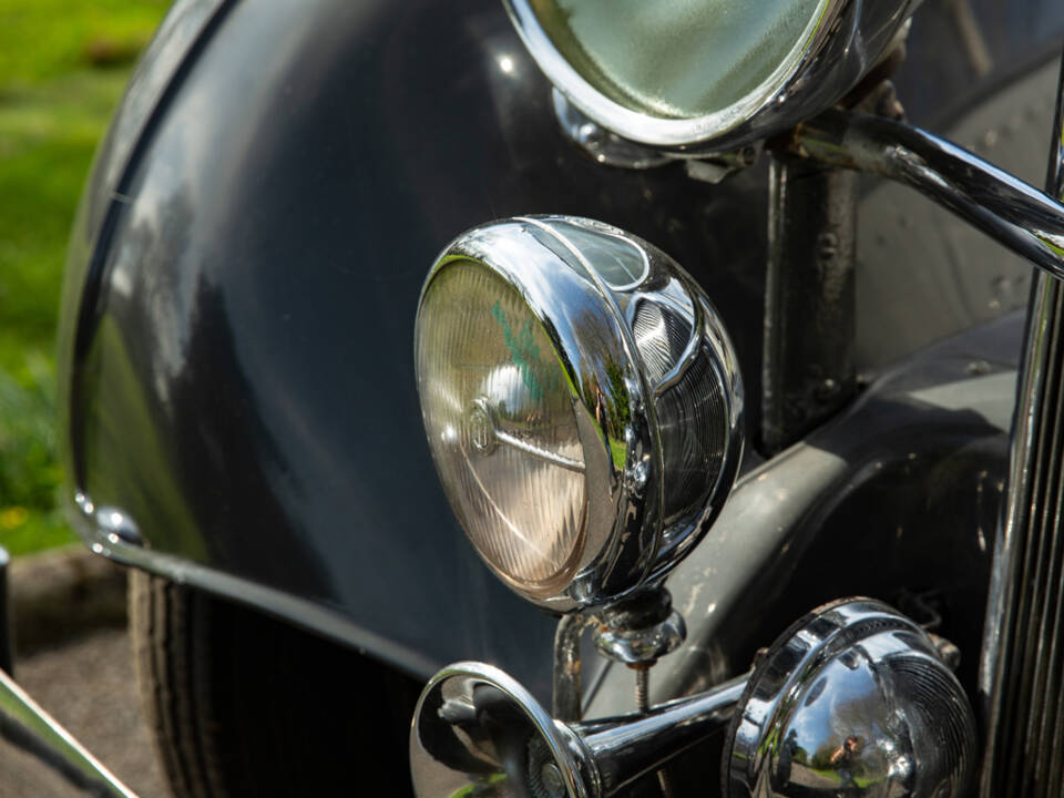 Image 31/44 of Alvis 4.3 Liter Saloon (1938)