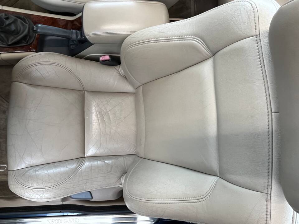 Bild 32/37 von Volvo C70 2.0 T (2001)