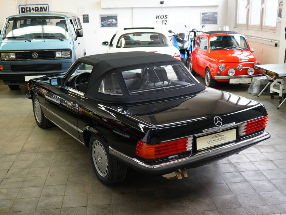 Imagen 7/22 de Mercedes-Benz 560 SL (1987)