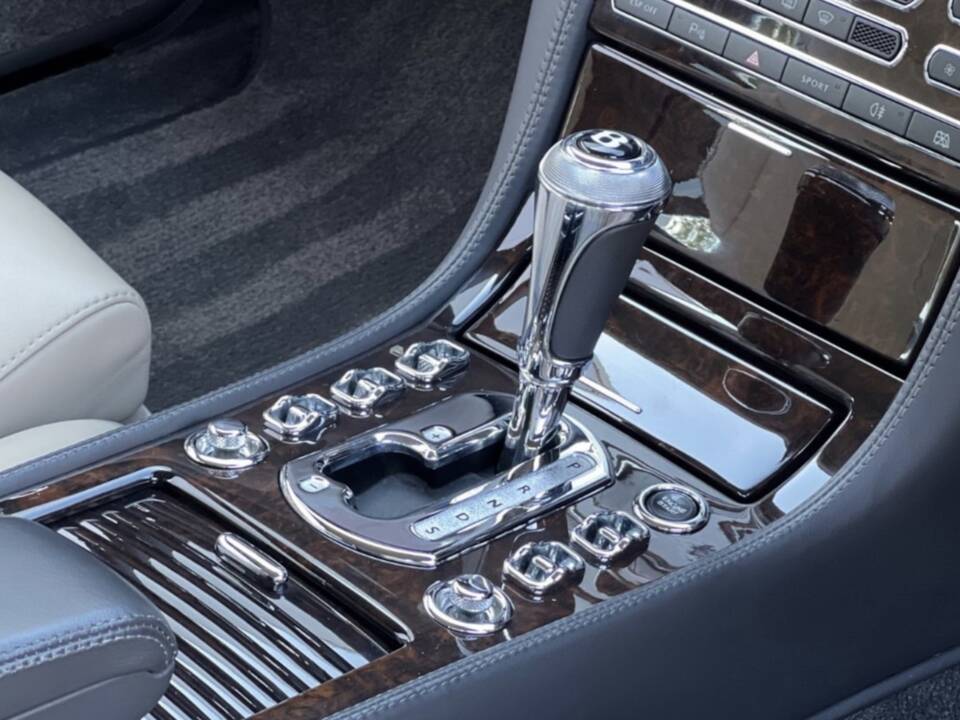 Immagine 21/38 di Bentley Brooklands (2008)