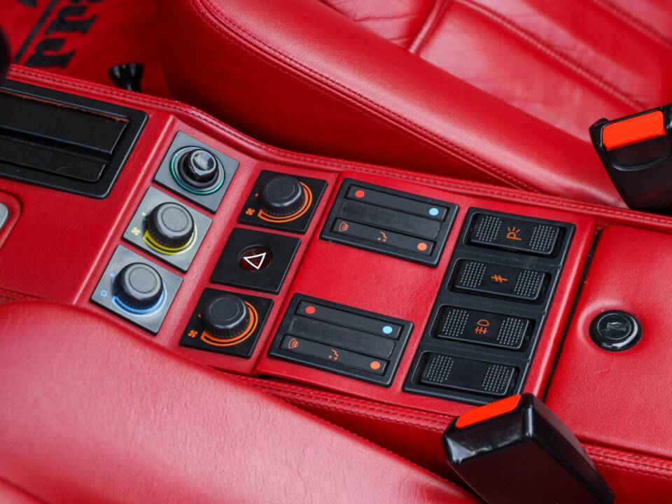 Immagine 50/50 di Ferrari 328 GTS (1986)