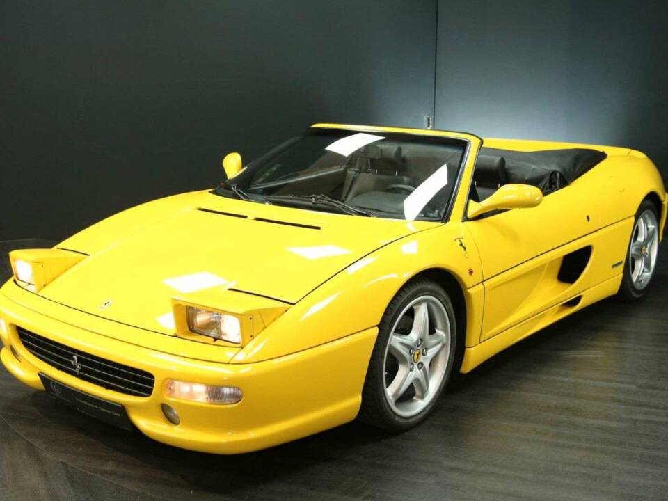 Image 24/30 of Ferrari F 355 Spider (1998)