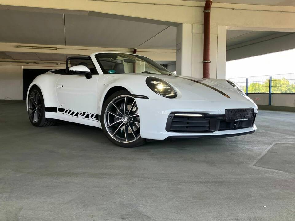 Image 2/22 de Porsche 911 Carrera (2023)