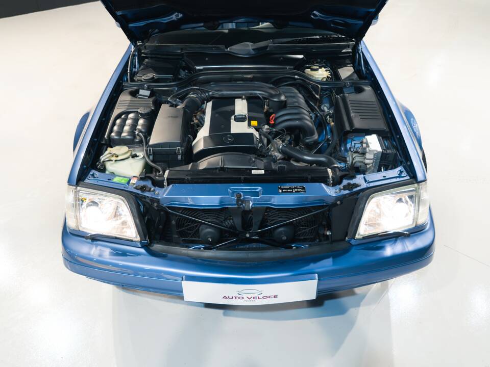 Image 34/35 of Mercedes-Benz SL 320 (1998)