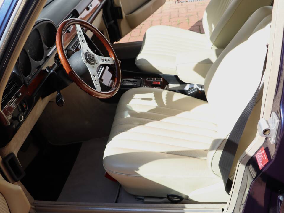 Image 36/57 de Mercedes-Benz 450 SEL 6,9 (1977)