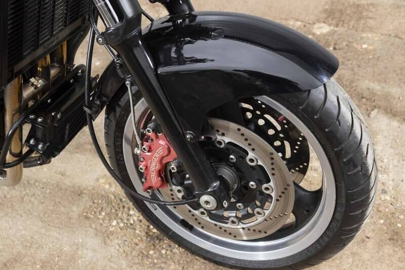 Image 13/37 of Triumph Speed Triple (1995)