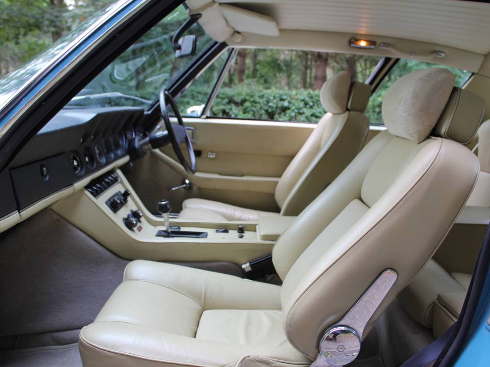 Image 11/14 of Jensen Interceptor SP (1973)