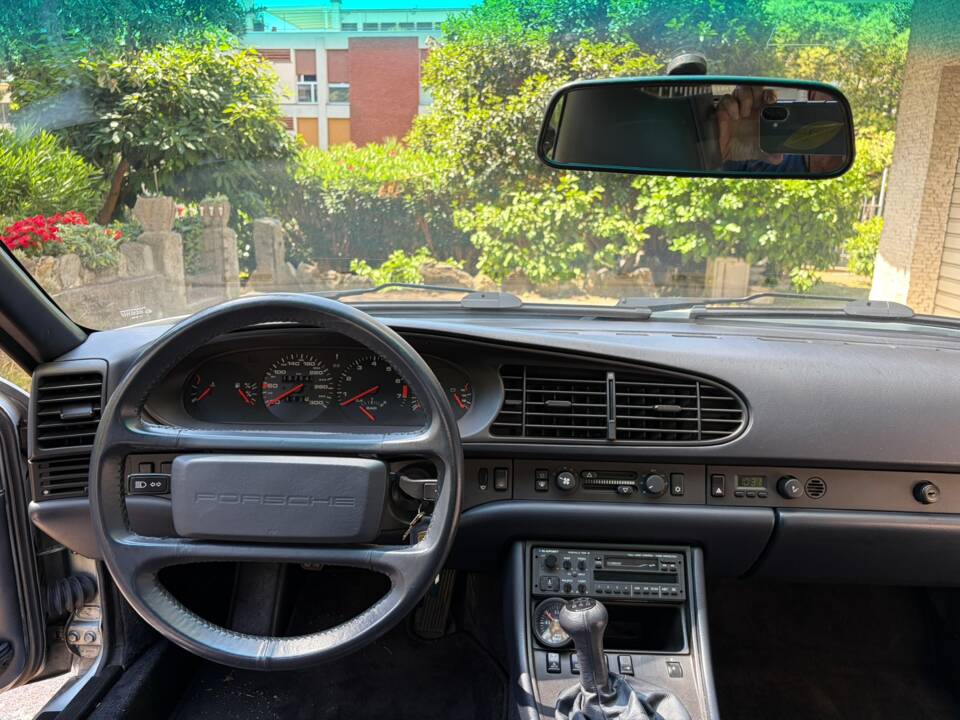 Image 68/98 of Porsche 944 Turbo S (1988)