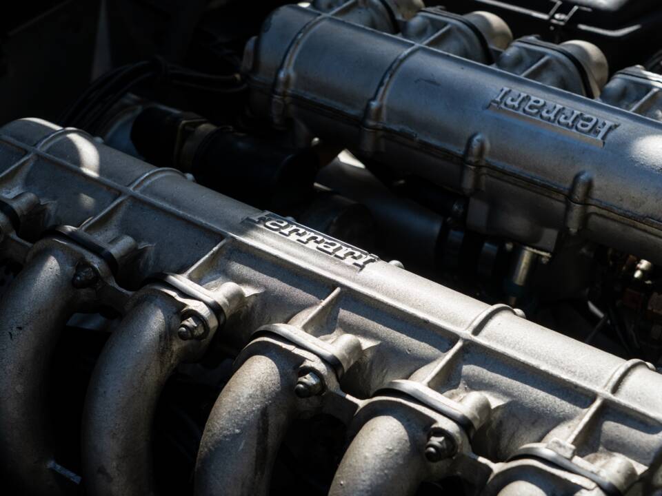 Image 22/27 of Ferrari 512 BBi (1984)