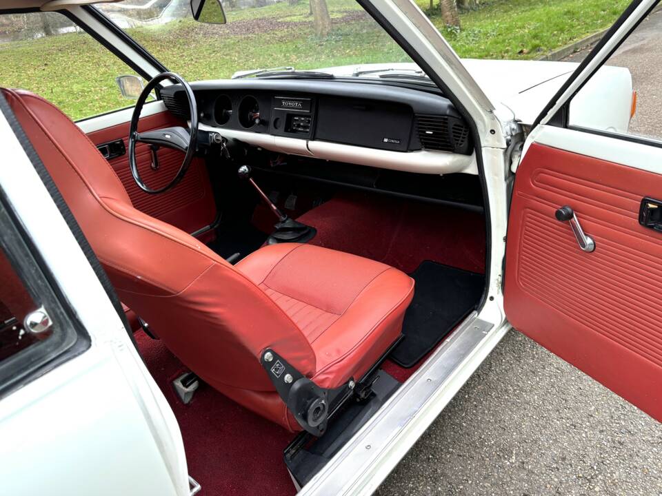 Immagine 6/21 di Toyota Corolla 1200 (1971)