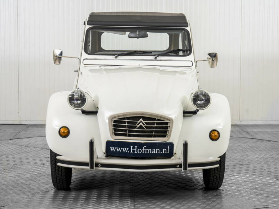 Image 14/50 of Citroën 2 CV 6 (1988)