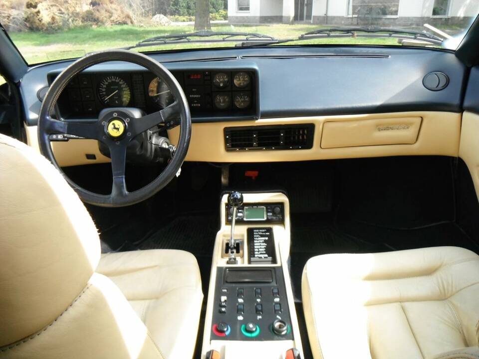 Afbeelding 2/8 van Ferrari Mondial Quattrovalvole (1984)