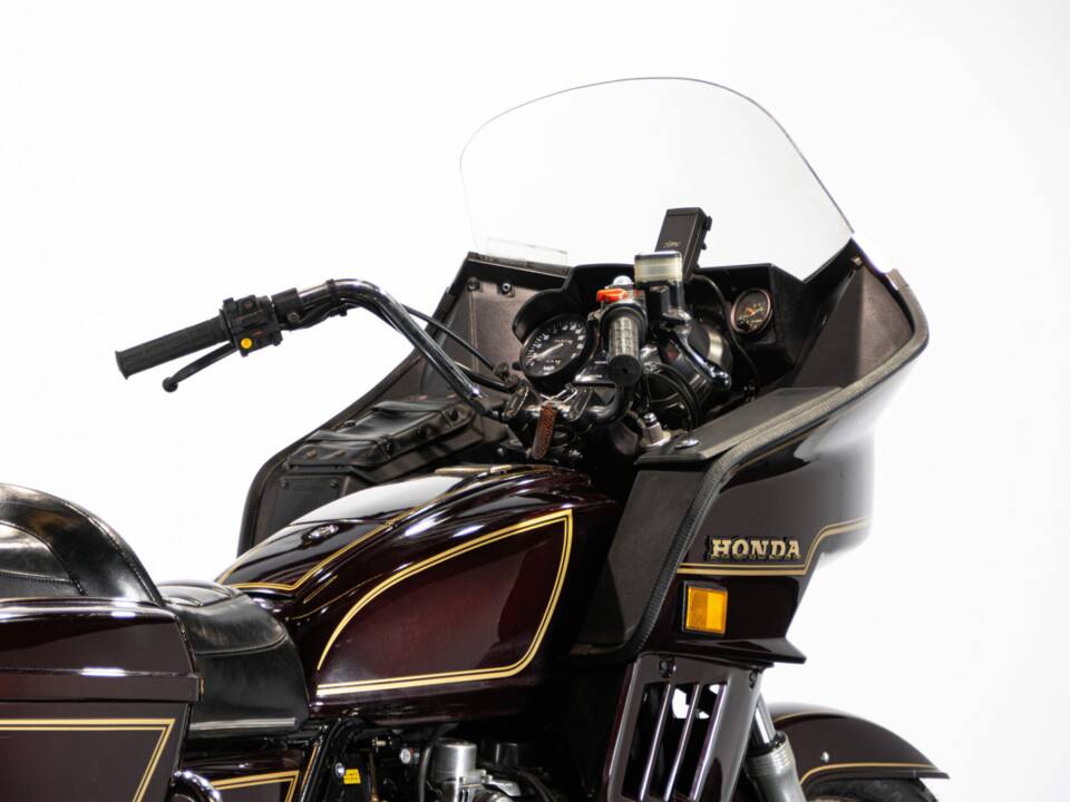 Immagine 36/50 di Honda GL 1100 Gold Wing (1981)
