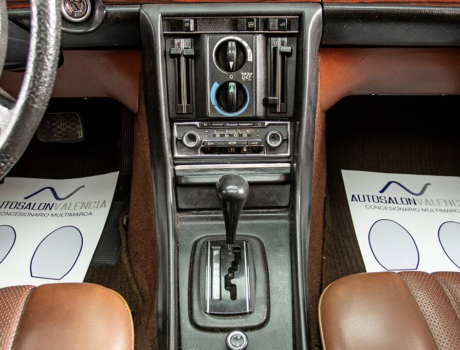 Bild 17/30 von Mercedes-Benz 350 SE (1976)