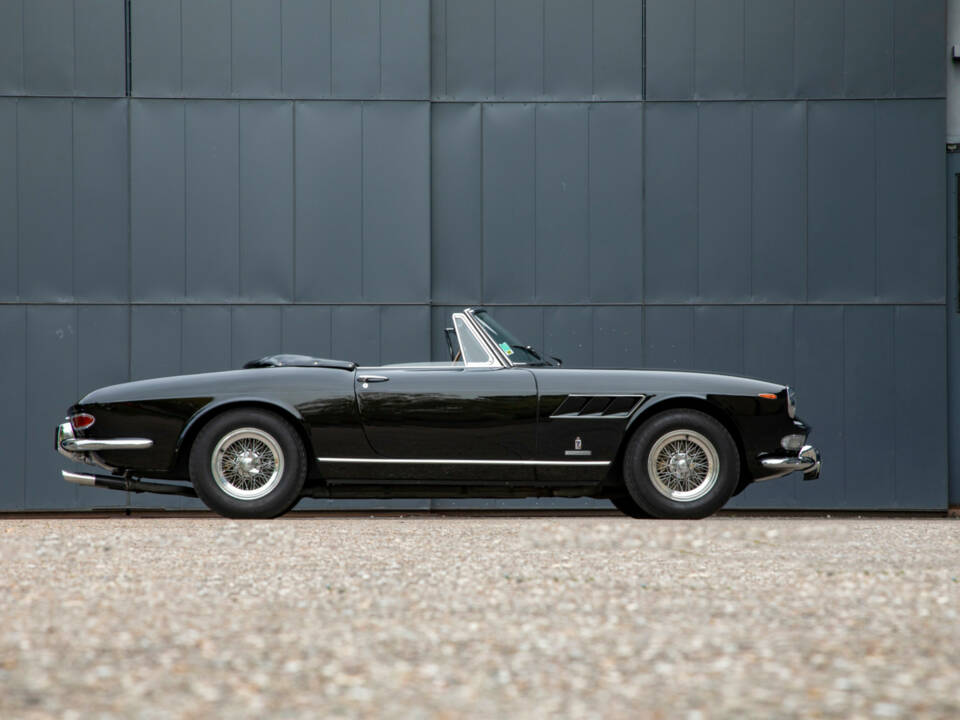 Image 3/46 of Ferrari 275 GTS (1965)