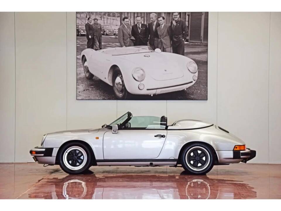 Image 32/132 of Porsche 911 Speedster 3.2 (1989)