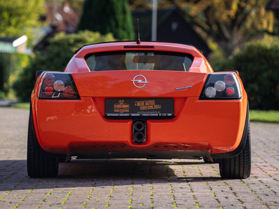 Bild 24/44 von Opel Speedster 2.2 (2002)