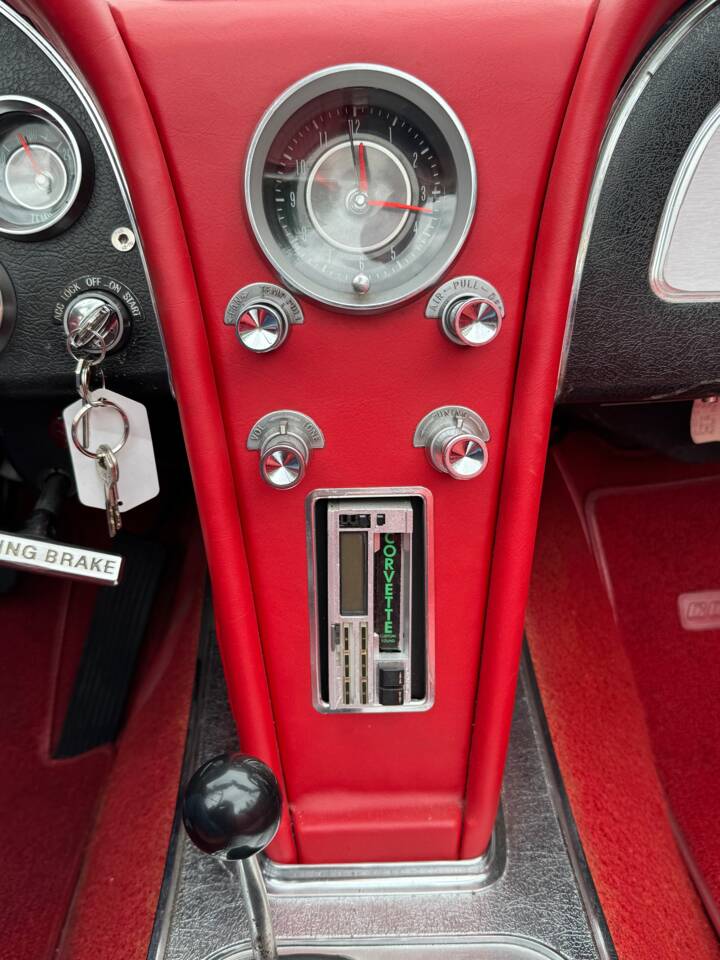 Image 51/52 of Chevrolet Corvette Sting Ray Convertible (1963)