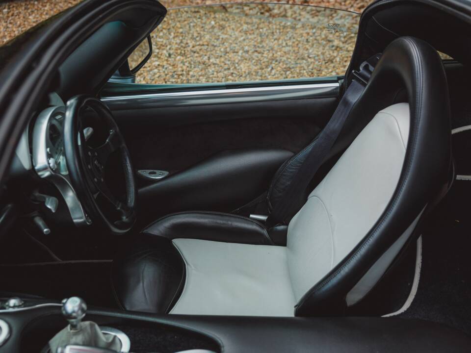 Image 21/39 of TVR Tuscan S (2003)