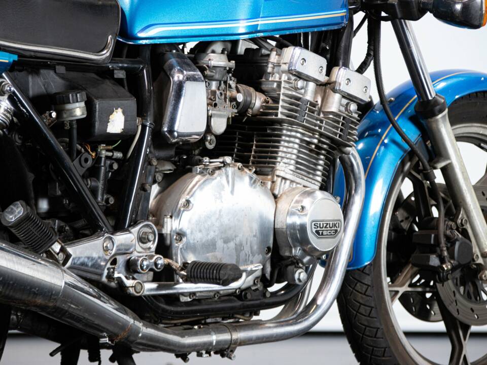 Bild 13/50 von Suzuki DUMMY (1981)