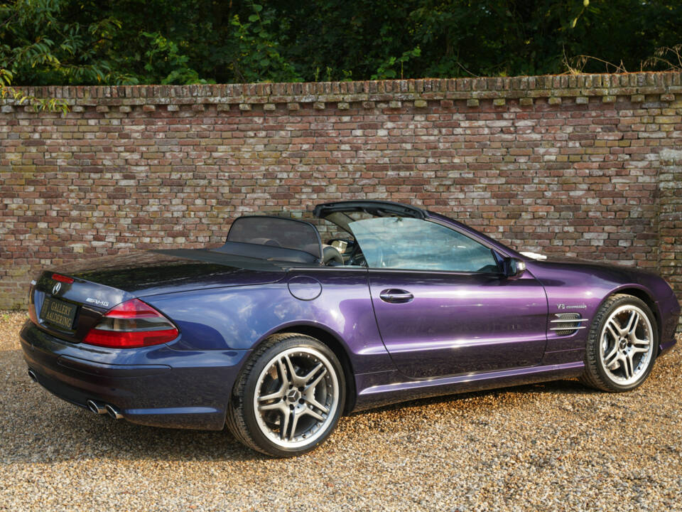 Image 41/50 of Mercedes-Benz SL 55 AMG (2006)