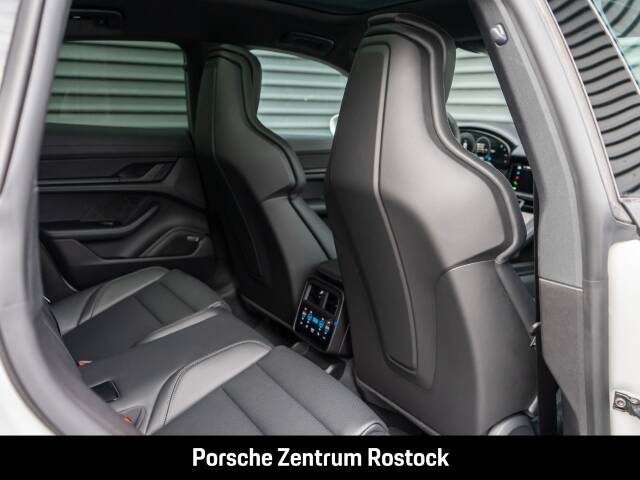 Bild 30/37 von Porsche Taycan 4S Sport Turismo (1900)