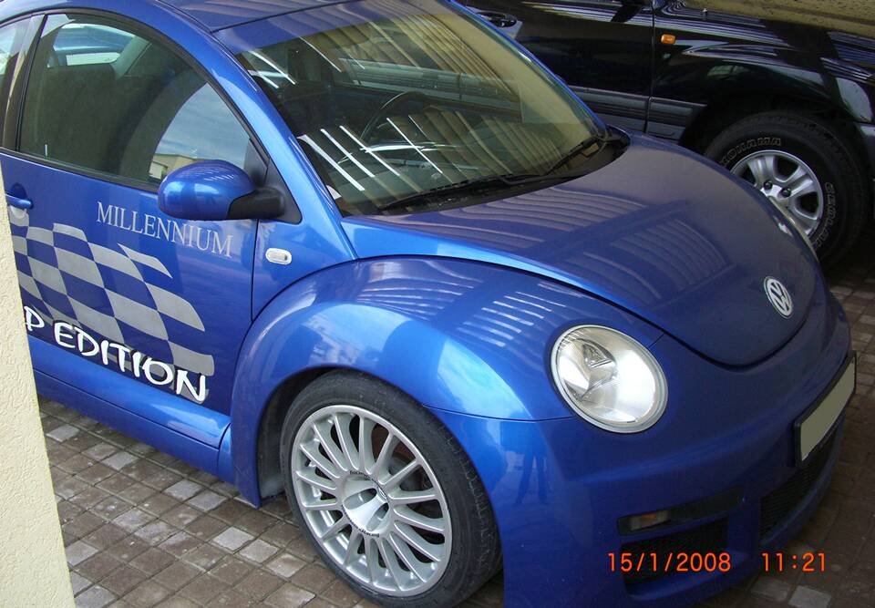 Bild 9/10 von Volkswagen New Beetle 1.8 T (2001)