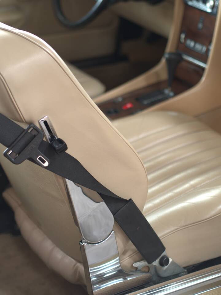 Image 44/47 de Mercedes-Benz 560 SL (1987)