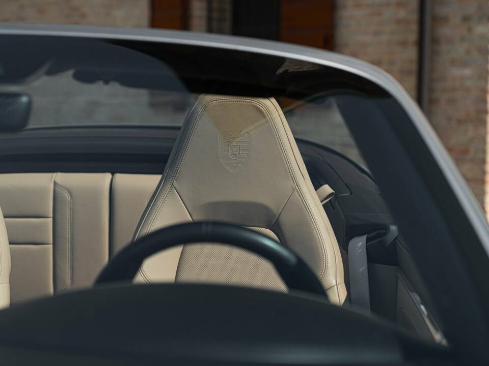 Image 24/50 of Porsche 911 Carrera 4S (2019)