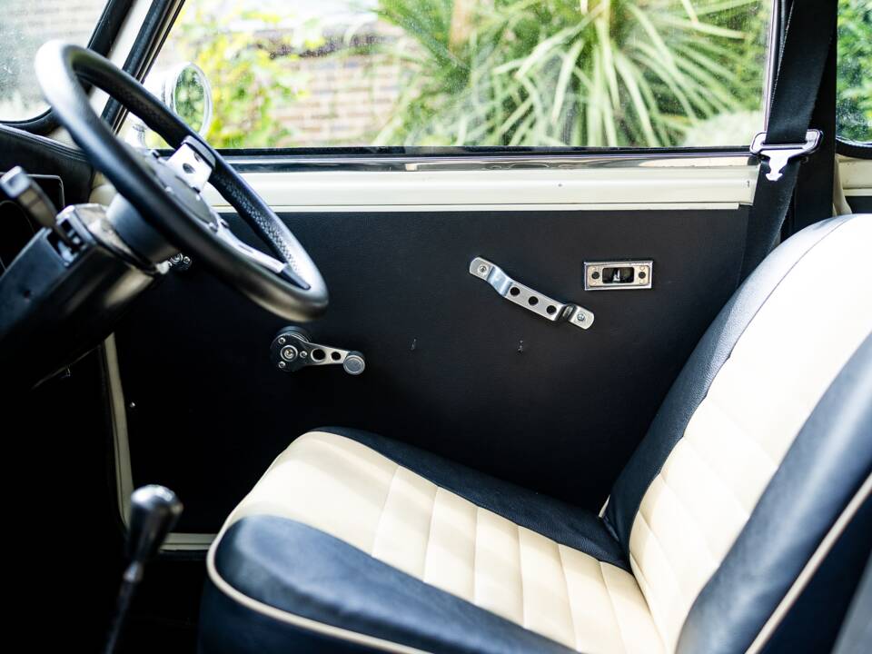 Bild 36/50 von Rover Mini Mayfair (1988)