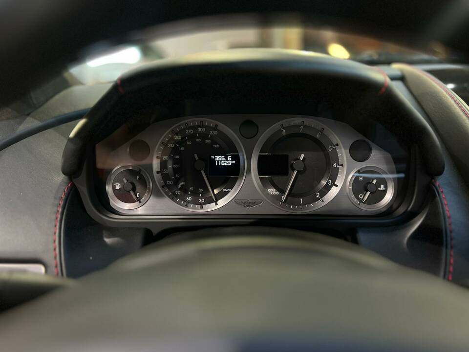 Imagen 11/60 de Aston Martin V8 Vantage Roadster (2008)