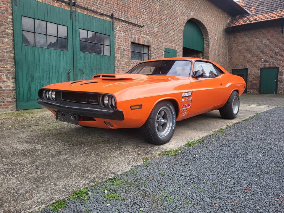 Image 4/46 de Dodge Challenger R&#x2F;T 440 Six-Pack (1970)