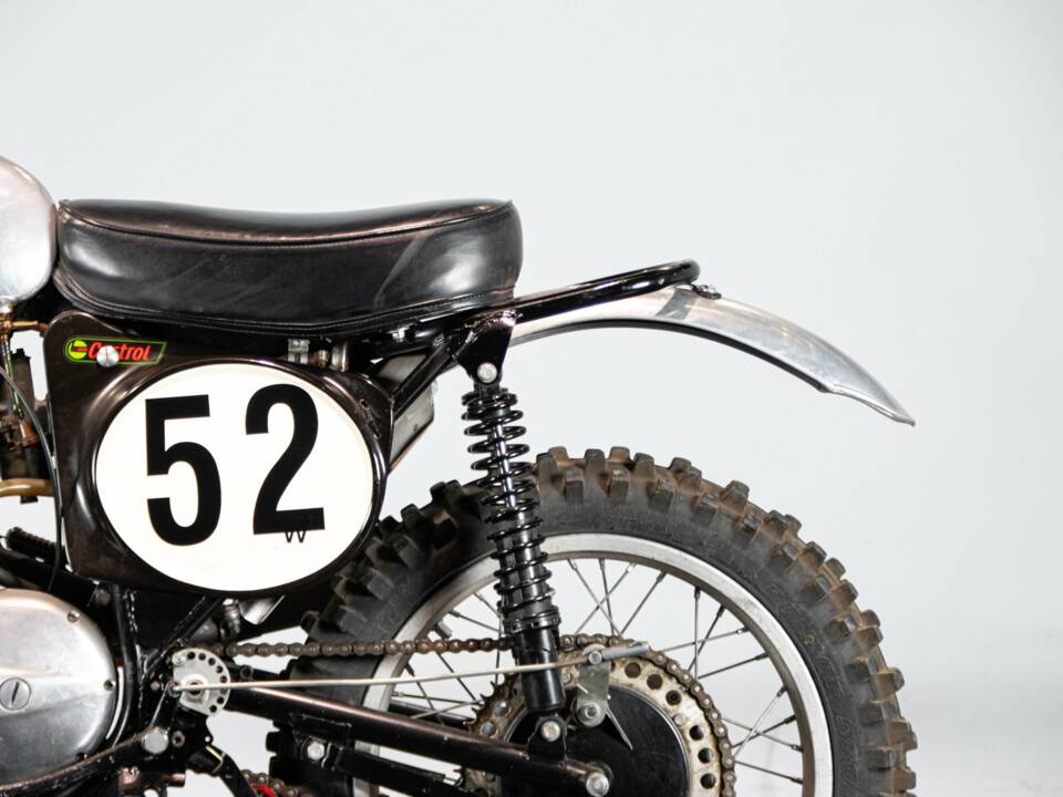 Bild 26/50 von BSA DUMMY (1974)